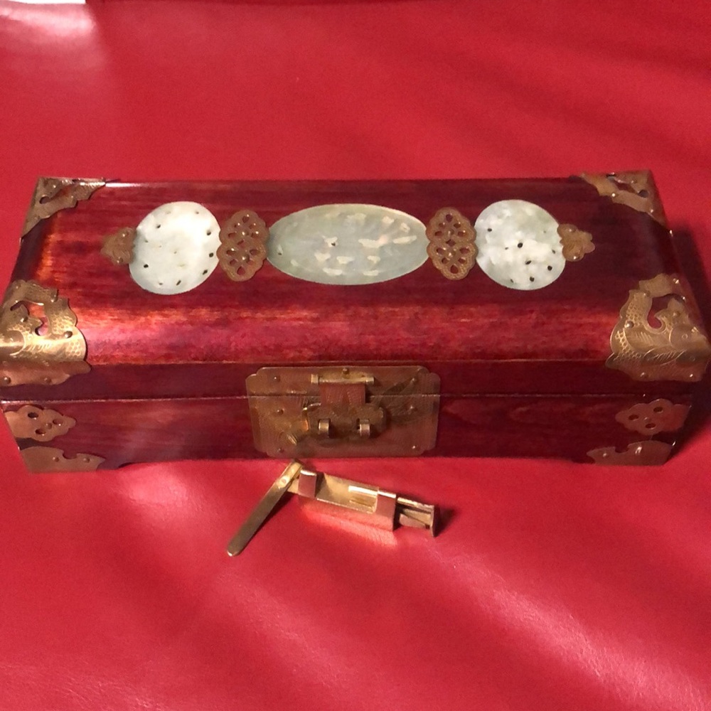 Antique Shanghai China Cherry wooden Jewelry Box with key & lock. - Picture 2 of 10